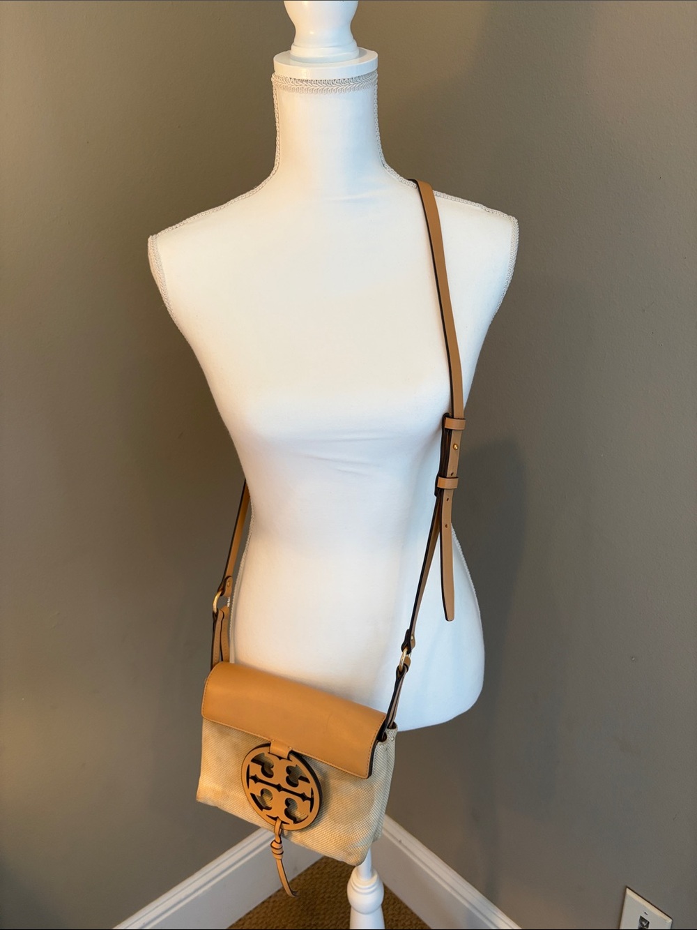 Tory Burch Tan Leather-Trim Crossbody with Signature Medallion - Picture 2 of 4